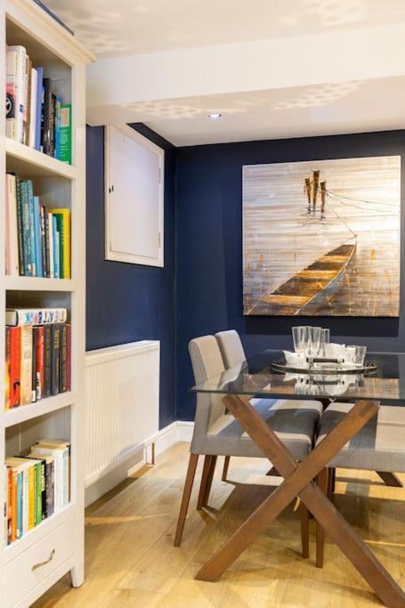 2 Double Bedroom Large Modern Self Contained Apartment Free Parking Κάμπερλι Εξωτερικό φωτογραφία