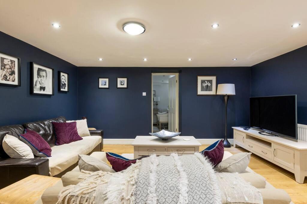 2 Double Bedroom Large Modern Self Contained Apartment Free Parking Κάμπερλι Εξωτερικό φωτογραφία